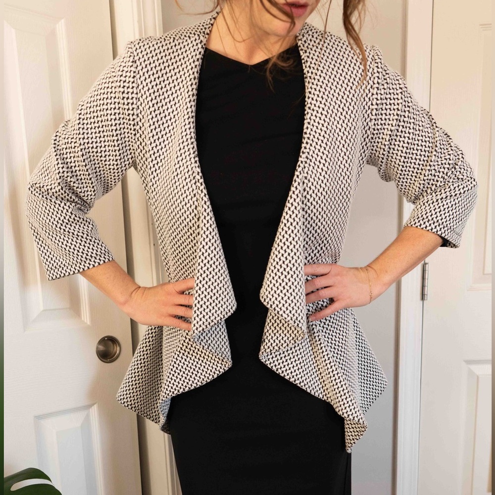 Calvin Klein Houndstooth Flowy Blazer Size 6/8/Medium